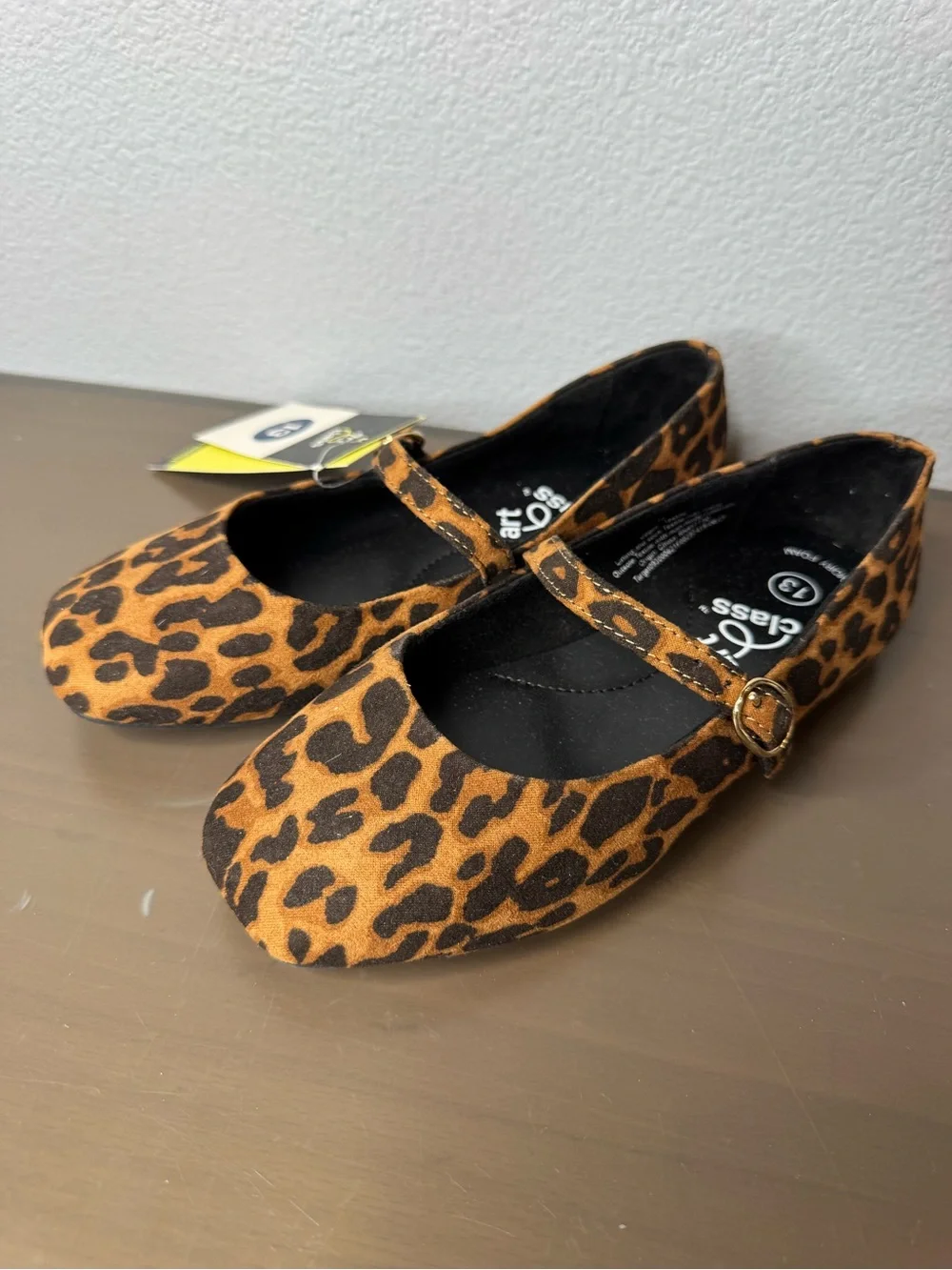 NWT girls 13 Cat & Jack Girls' Leopard Print Mary Jane Shoes - Tan & Black